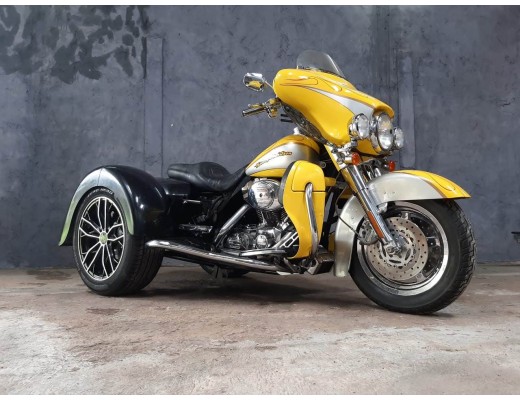 Harley Davidson Electra Glide Trike Conversion Yellow Black Touring Edition
